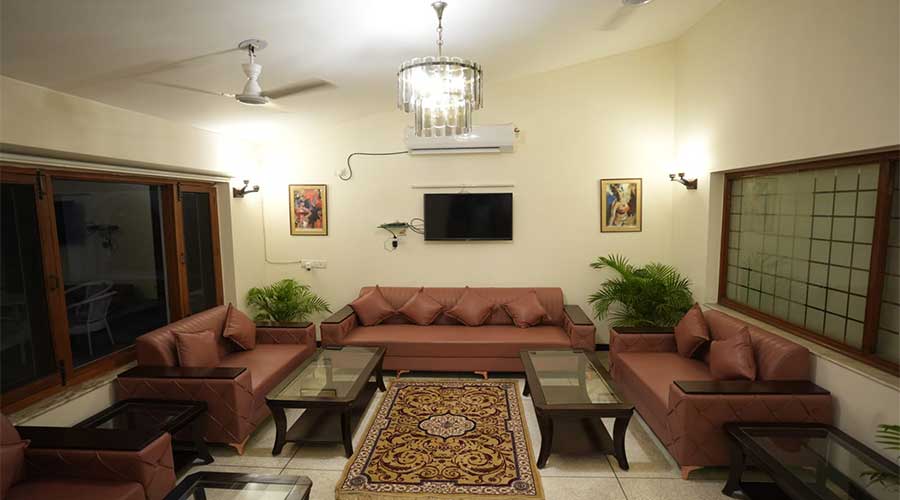 aroma-green-resorts-luxury-farmhouse-1